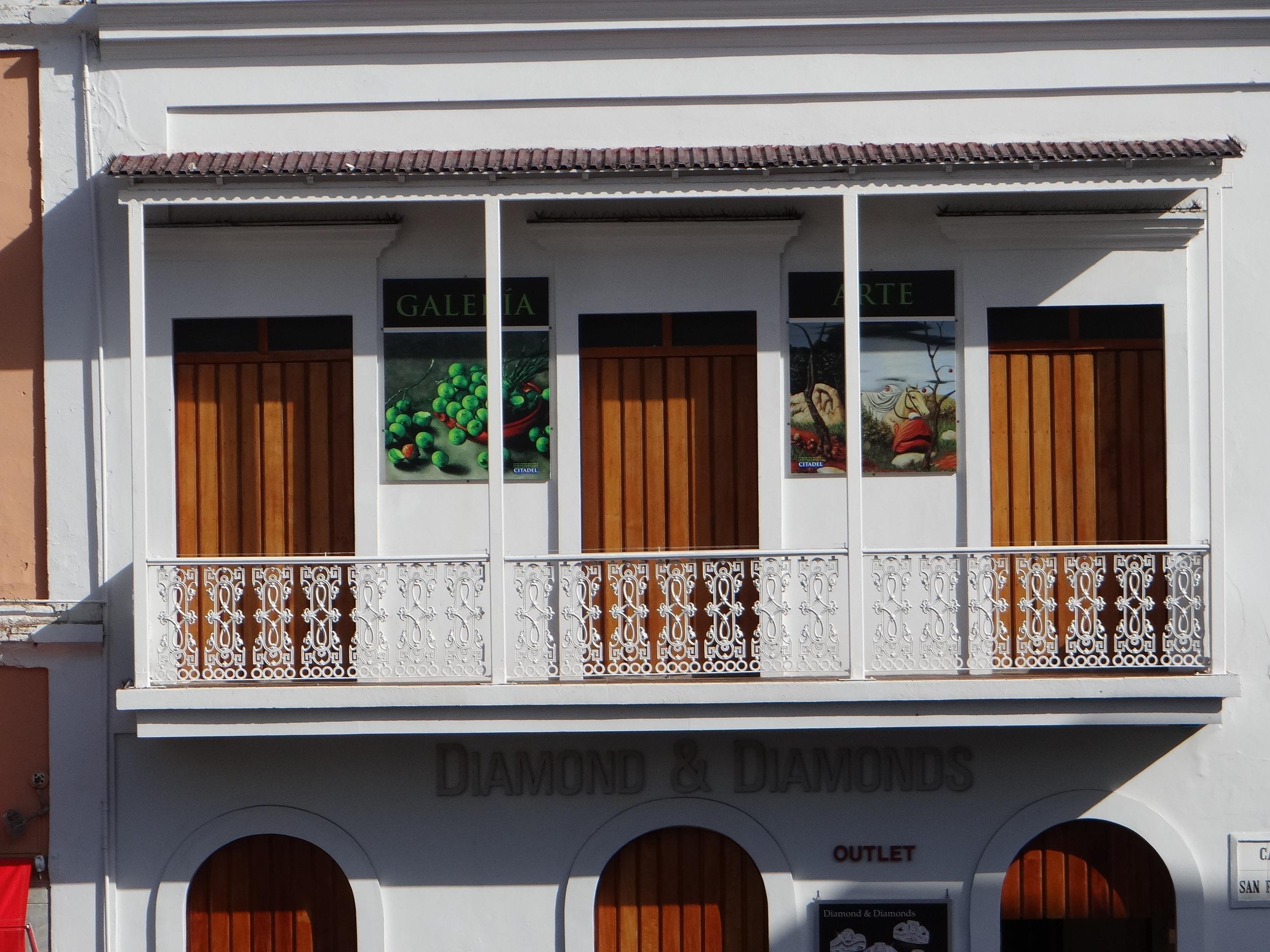 Calle de San Francisco 201 y Esquina Calle Tanca - San Juan (Viejo San Juan) - 2012 00001